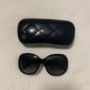 CHANEL sunglasses